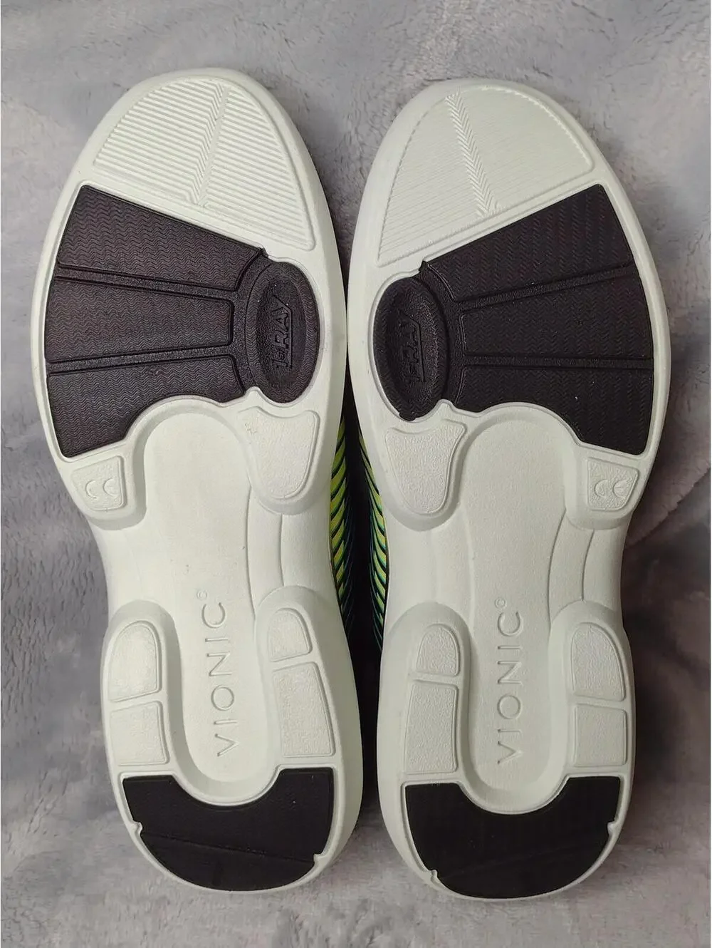 NWT Vionic Women's Black/Green Embolden Running Shoe Size 6M